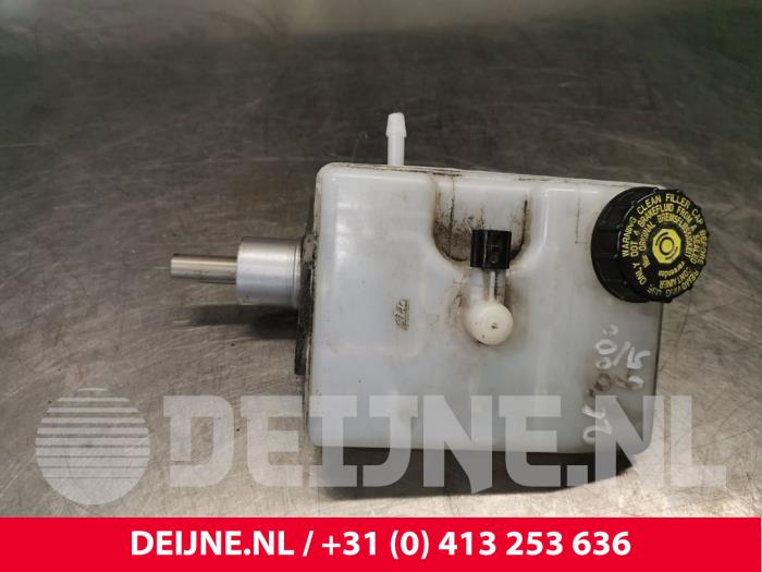Glówny cylinder hamulcowy z Renault Master IV (JV) 2.3 dCi 16V 150 2021