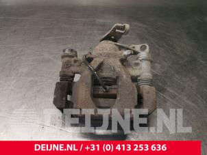 Used Rear brake calliper, right Renault Master IV (JV) 2.3 dCi 16V 150 Price € 151,25 Inclusive VAT offered by van Deijne Onderdelen Uden B.V.