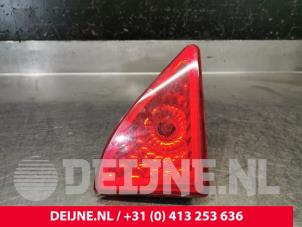 Gebrauchte Zusätzliches Bremslicht Mitte Renault Master IV (JV) 2.3 dCi 16V 150 Preis € 36,30 Mit Mehrwertsteuer angeboten von van Deijne Onderdelen Uden B.V.