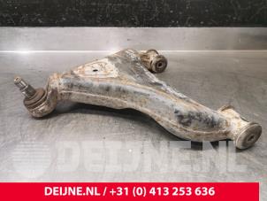 Used Front lower wishbone, left Mercedes Sprinter 2t (901/902) 208 CDI 16V Price € 60,50 Inclusive VAT offered by van Deijne Onderdelen Uden B.V.