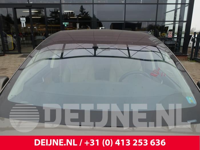 Używane Szyba przednia Tesla Model X P90D Cena € 484,00 Z VAT oferowane przez van Deijne Onderdelen Uden B.V.