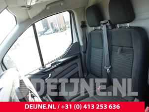 Used Double front seat, right Ford Transit Custom 2.0 TDCi 16V Eco Blue 170 Price € 302,50 Inclusive VAT offered by van Deijne Onderdelen Uden B.V.