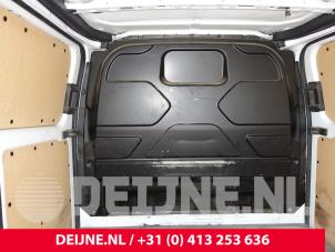 Usagé Cloison cabine Ford Transit Custom 2.0 TDCi 16V Eco Blue 170 Prix € 242,00 Prix TTC proposé par van Deijne Onderdelen Uden B.V.