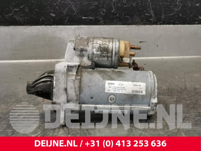 Used Starter Renault Master III (FV) 2.3 dCi 125 16V FWD Price € 121,00 Inclusive VAT offered by van Deijne Onderdelen Uden B.V.