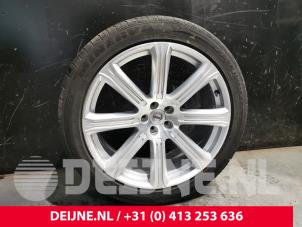 Used Set of sports wheels Volvo XC90 II 2.0 T8 16V Twin Engine AWD Price € 1.000,00 Margin scheme offered by van Deijne Onderdelen Uden B.V.