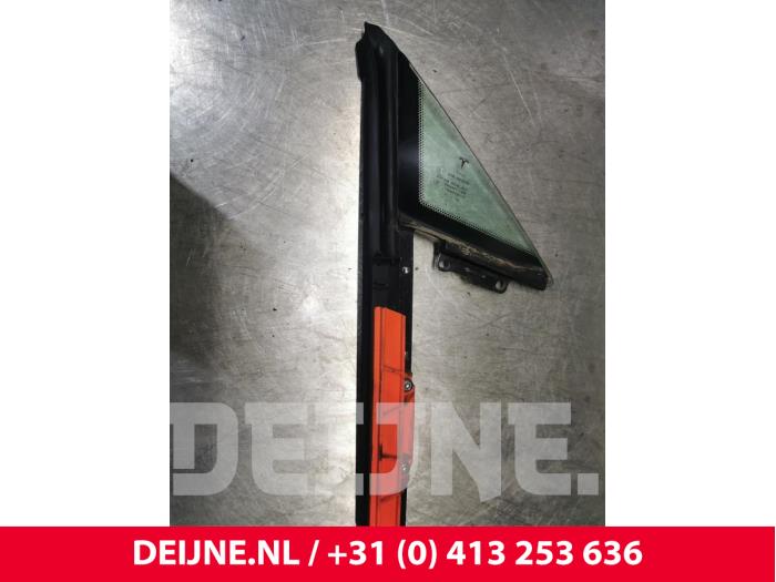 Usados Ventanilla triangular derecha delante Tesla Model S 75 Precio € 133,10 IVA incluido ofrecido por van Deijne Onderdelen Uden B.V.