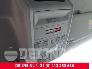 Usagé Eclairage de plafonnier Volkswagen Transporter T6 2.0 TDI 199 Prix sur demande proposé par van Deijne Onderdelen Uden B.V.