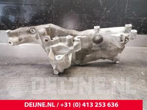 Used Alternator lower bracket Citroen Jumpy 2.0 Blue HDI 120 Price on request offered by van Deijne Onderdelen Uden B.V.