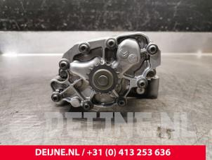 Usagé Pompe à huile Citroen Jumper Prix € 151,25 Prix TTC proposé par van Deijne Onderdelen Uden B.V.
