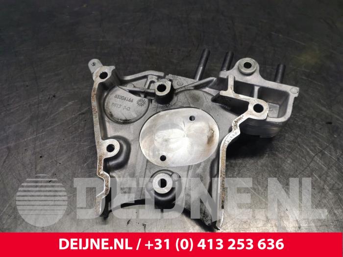 Used Engine mount Fiat Doblo Cargo (263) 1.6 D Multijet Price € 48,40 Inclusive VAT offered by van Deijne Onderdelen Uden B.V.