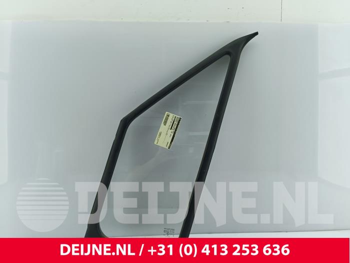 Usados Ventanilla triangular izquierda delante Mercedes Sprinter 5t (906.63/65) 516 CDI 16V Precio € 48,40 IVA incluido ofrecido por van Deijne Onderdelen Uden B.V.