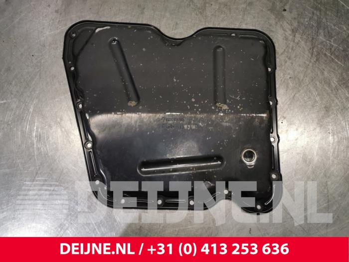 Sump from a Renault Master IV (FV) 2.3 dCi 100 16V FWD 2013