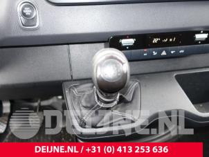Used Gear stick Mercedes Sprinter 3,5t (907.6/910.6) 314 CDI 2.1 D RWD Price on request offered by van Deijne Onderdelen Uden B.V.