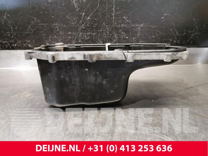 Gebrauchte Ölwanne Iveco New Daily IV 40C12V, 40C12V/P Preis € 84,70 Mit Mehrwertsteuer angeboten von van Deijne Onderdelen Uden B.V.