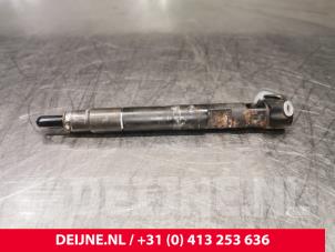 Used Injector (diesel) Mercedes Sprinter 3,5t (906.63) Price € 151,25 Inclusive VAT offered by van Deijne Onderdelen Uden B.V.