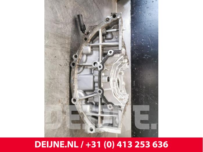 Usagé Couvercle carter Ford Transit 2.0 TDCi 16V Eco Blue 130 Prix € 108,90 Prix TTC proposé par van Deijne Onderdelen Uden B.V.