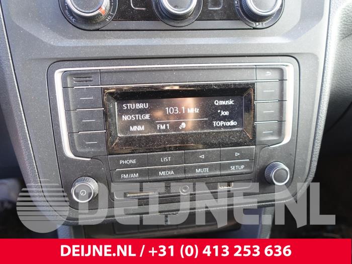 Radio d'un Volkswagen Caddy IV 2.0 TDI 75 2017