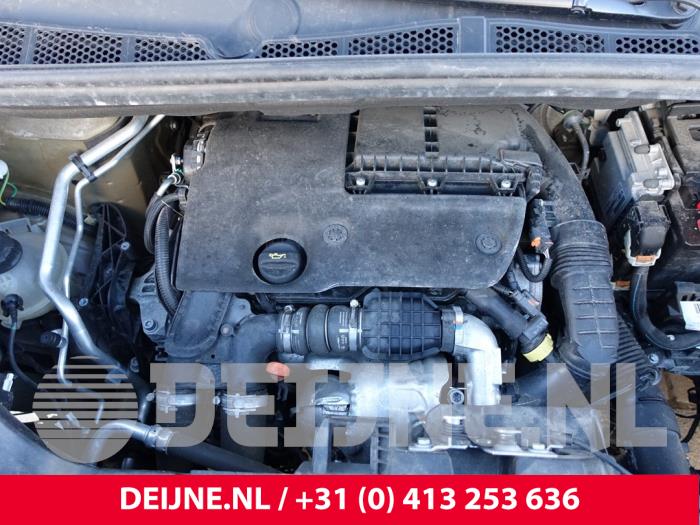 Motor de un Opel Combo Cargo 1.6 CDTI 75 2019
