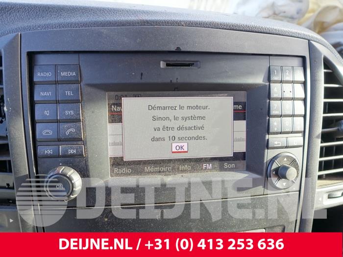 Radio d'un Mercedes-Benz Vito (447.6) 2.2 116 CDI 16V 2016