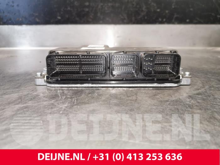 Used Engine management computer Volvo V60 II (ZW) 2.0 B3 16V Mild Hybrid Price € 350,00 Margin scheme offered by van Deijne Onderdelen Uden B.V.