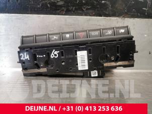Used Panic lighting switch Renault Master IV (JV) 2.3 dCi 16V 150 Price € 60,50 Inclusive VAT offered by van Deijne Onderdelen Uden B.V.