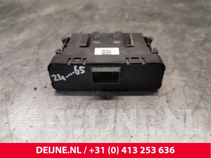 Begagnade Dödvinkelsensor Renault Master III (JV) 2.3 dCi 16V 150 Pris € 151,25 Inklusive moms erbjuds av van Deijne Onderdelen Uden B.V.