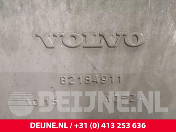 Silenciador final de escape de un Volvo V40 (MV) 2.0 D2 16V 2015