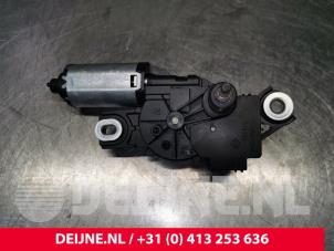 Used Rear wiper motor Volkswagen Caddy IV 2.0 TDI 75 Price € 36,30 Inclusive VAT offered by van Deijne Onderdelen Uden B.V.