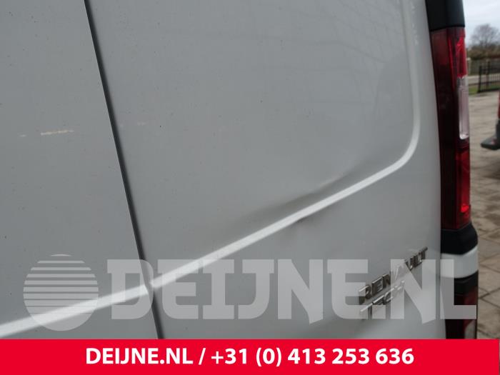 Minibus/van rear door from a Renault Trafic (1FL/2FL/3FL/4FL) 1.6 dCi 125 Twin Turbo 2018