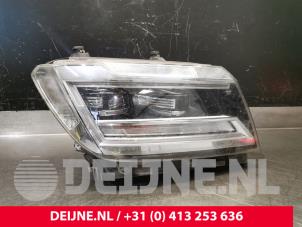 Used Headlight, right Volkswagen Crafter (SY) 2.0 TDI Price € 726,00 Inclusive VAT offered by van Deijne Onderdelen Uden B.V.