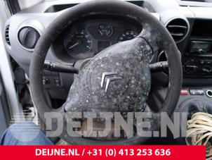 Used Left airbag (steering wheel) Citroen Berlingo 1.6 Hdi 16V 90 Price on request offered by van Deijne Onderdelen Uden B.V.