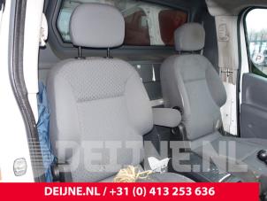 Używane Fotel prawy Citroen Berlingo 1.6 Hdi 16V 90 Cena na żądanie oferowane przez van Deijne Onderdelen Uden B.V.