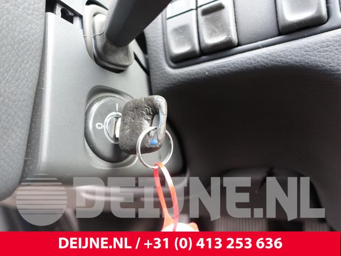 Zündschloss+Schlüssel van een Volvo C70 (NC) 2.0 T 20V 2000