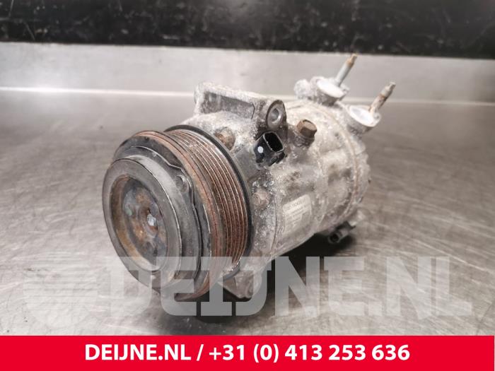 Usagé Compresseur de clim Ford Transit Connect (PJ2) 1.5 EcoBlue Prix € 211,75 Prix TTC proposé par van Deijne Onderdelen Uden B.V.