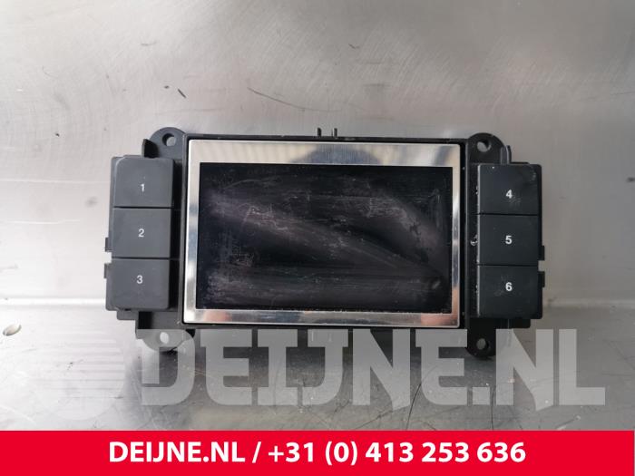 Begagnade Innerdisplay Ford Transit Connect (PJ2) 1.5 EcoBlue Pris € 72,60 Inklusive moms erbjuds av van Deijne Onderdelen Uden B.V.