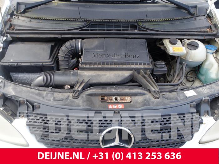 Motor van een Mercedes-Benz Vito (639.6) 2.2 109 CDI 16V 2005