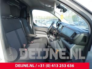 Used Double front seat, right Citroen Jumpy 1.6 Blue HDi 95 Price on request offered by van Deijne Onderdelen Uden B.V.
