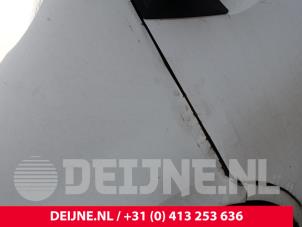 Used Front wing, left Opel Movano 2.3 CDTi 16V FWD Price on request offered by van Deijne Onderdelen Uden B.V.