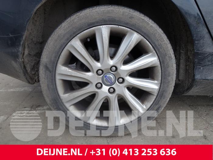 Set of wheels from a Volvo V40 (MV) 1.6 D2 2013
