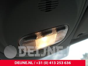 Usados Luz interior delante Peugeot Partner (GC/GF/GG/GJ/GK) 1.6 HDI 90 Precio de solicitud ofrecido por van Deijne Onderdelen Uden B.V.