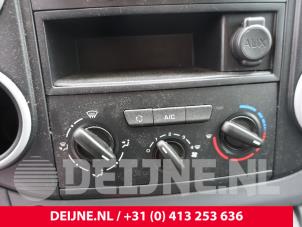 Usados Panel de control de calefacción Peugeot Partner (GC/GF/GG/GJ/GK) 1.6 HDI 90 Precio de solicitud ofrecido por van Deijne Onderdelen Uden B.V.
