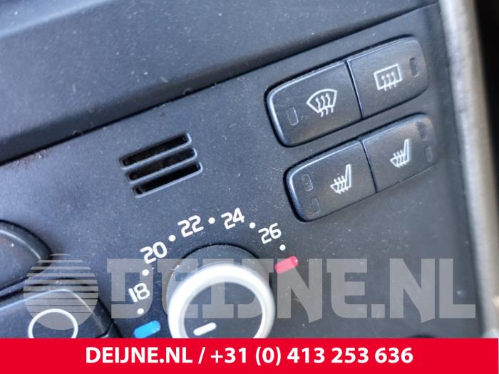 Panel de control de calefacción de un Volvo XC90 I 2.4 D5 20V 2006