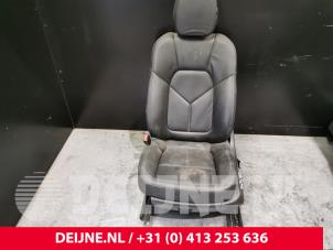 Used Seat, left Porsche Cayenne II (92A) 3.0 D V6 24V Price € 350,00 Margin scheme offered by van Deijne Onderdelen Uden B.V.