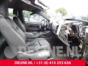 Gebrauchte Sitz rechts Porsche Cayenne II (92A) 3.0 D V6 24V Preis € 250,00 Margenregelung angeboten von van Deijne Onderdelen Uden B.V.