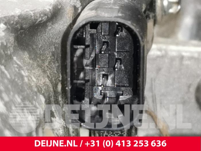 Usagé Servo frein Tesla Model S 75 Prix € 574,75 Prix TTC proposé par van Deijne Onderdelen Uden B.V.