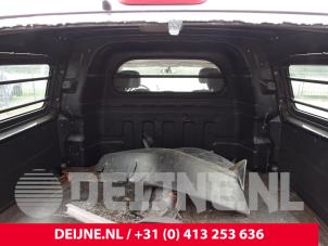 Usados Tabique de cabina Hyundai H-300 Precio de solicitud ofrecido por van Deijne Onderdelen Uden B.V.