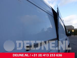 Used Sliding door rail, right Mercedes Sprinter 3,5t (906.63) 316 CDI 16V Price on request offered by van Deijne Onderdelen Uden B.V.