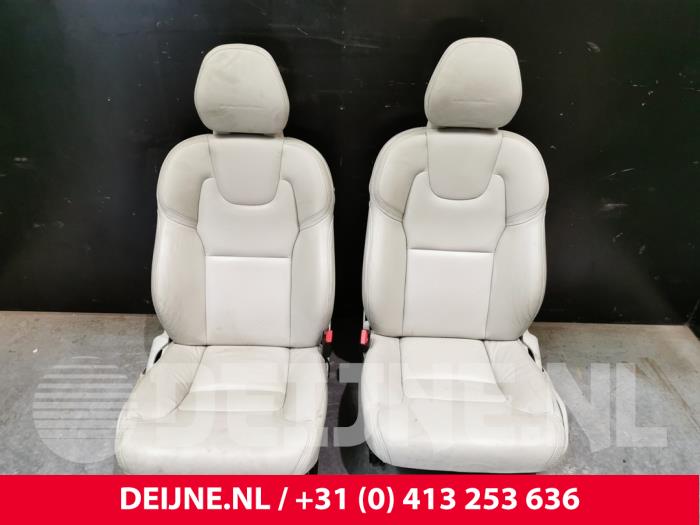 Sitz links van een Volvo V90 II (PW) 2.0 D4 16V 2017