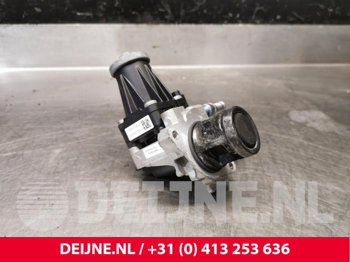 Używane Zawór EGR Opel Vivaro 1.5 CDTI 102 Cena € 90,75 Z VAT oferowane przez van Deijne Onderdelen Uden B.V.
