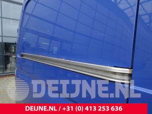 Used Sliding door rail, right Mercedes Sprinter 3t (906.61) 213 CDI 16V Price on request offered by van Deijne Onderdelen Uden B.V.